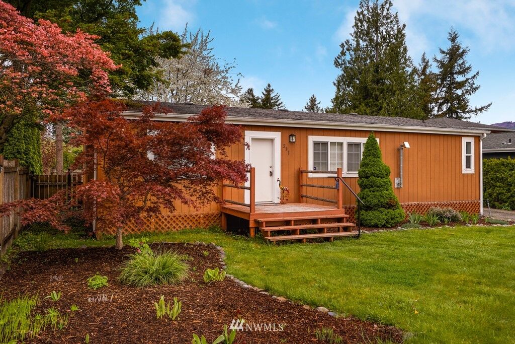 Property Photo:  231 3rd Street  WA 98251 