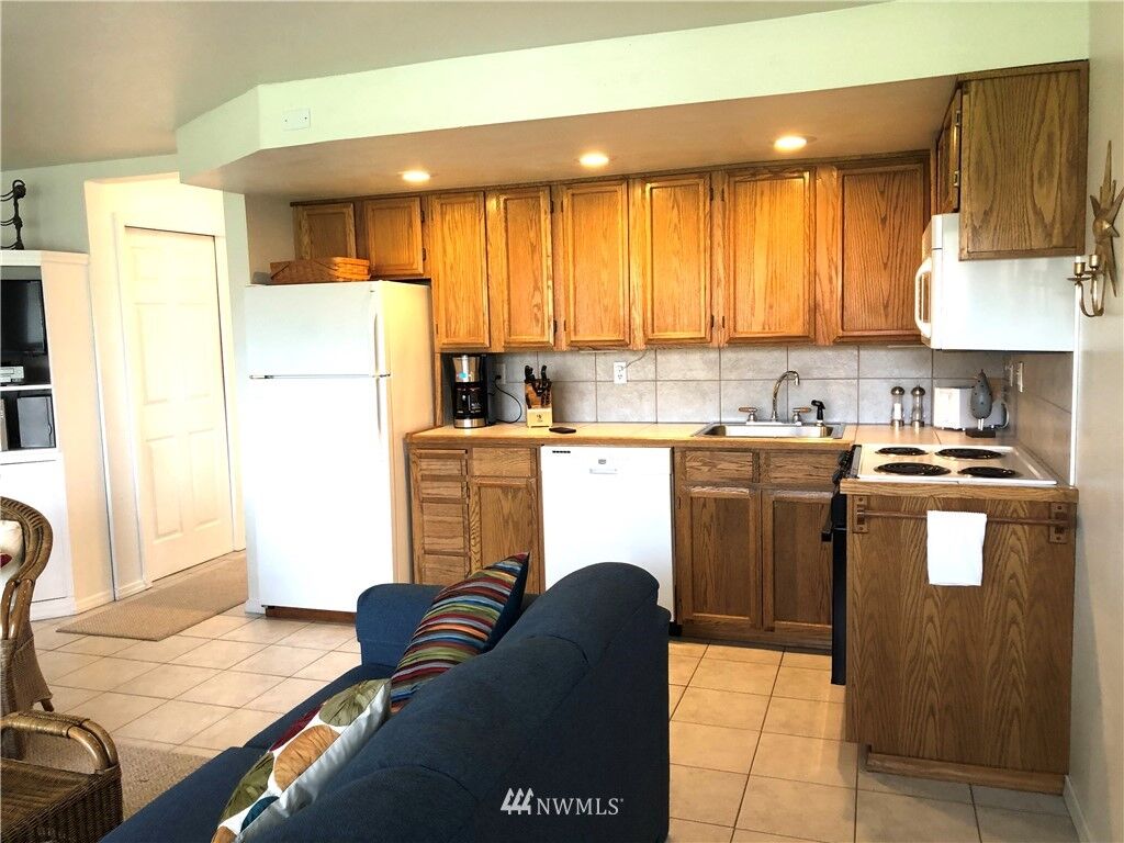 Property Photo:  8903 Crescent Bar Road NW 135  WA 98848 