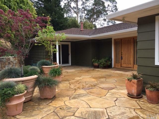 Property Photo: 28 Twin Oaks Avenue CA 94901