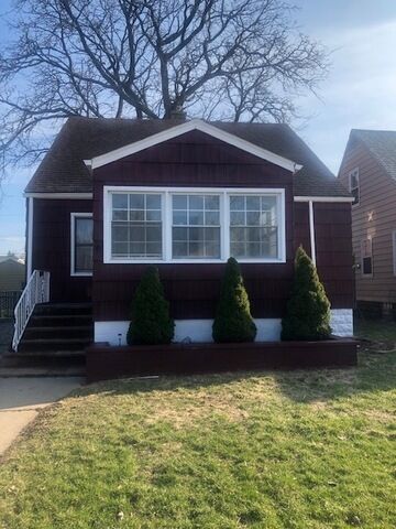 Property Photo: 325 152nd Place IL 60409