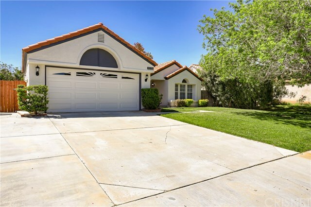 Property Photo:  1516 Windermere Court  CA 93551 