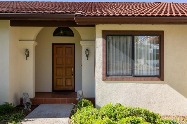 Property Photo:  931 Capistrano Court  CA 93405 