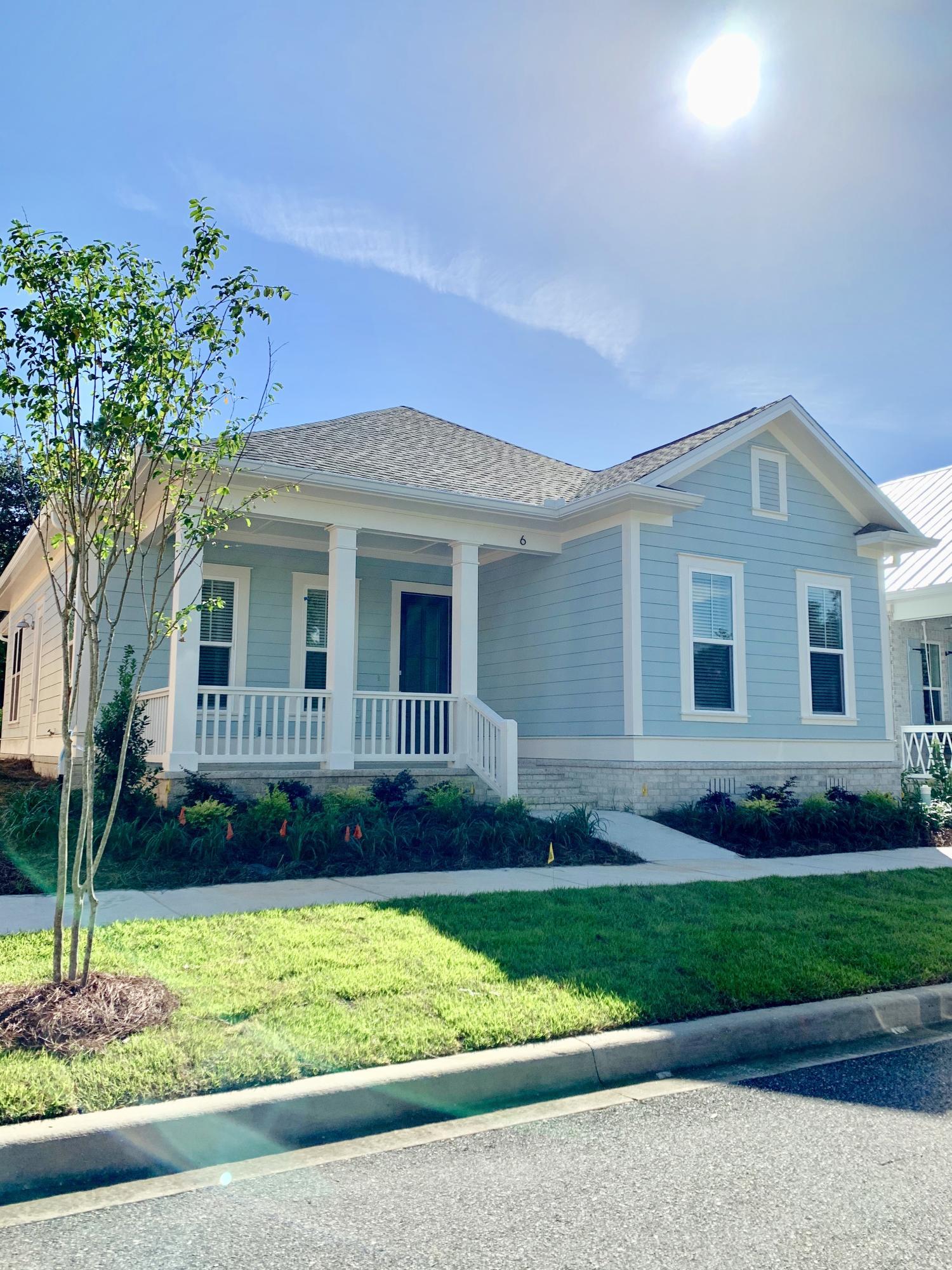 Property Photo: 6 Front Porch Circle FL 32578