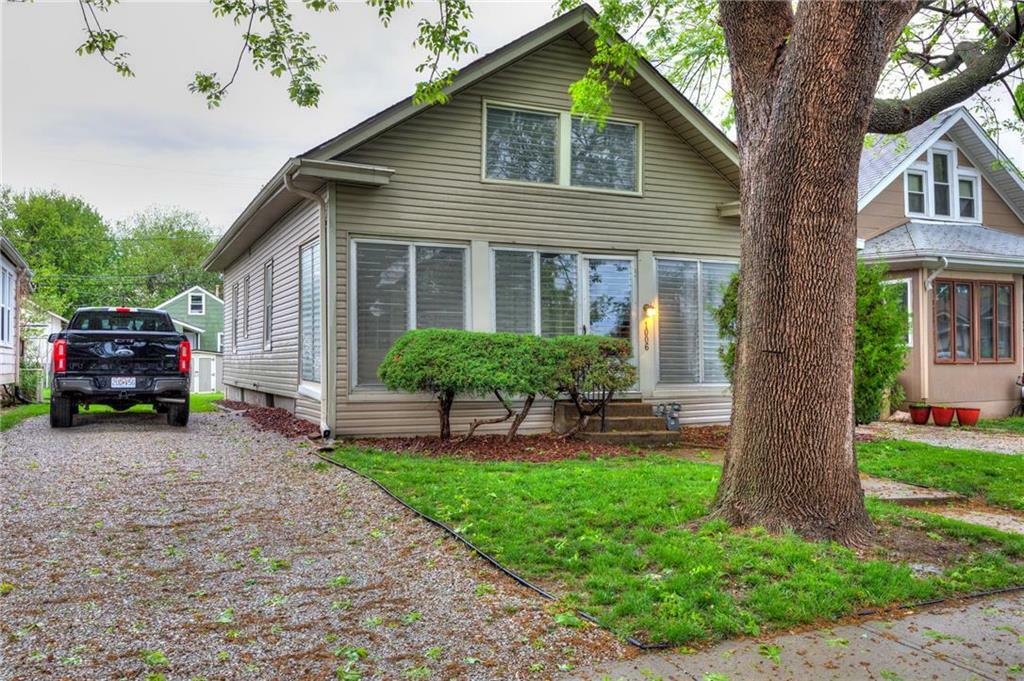 Property Photo:  1006 E 21st Avenue  MO 64116 