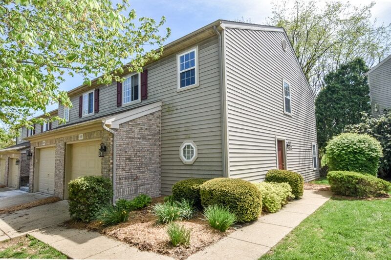 Property Photo:  642 E Bayberry Court  IN 47401-4666 