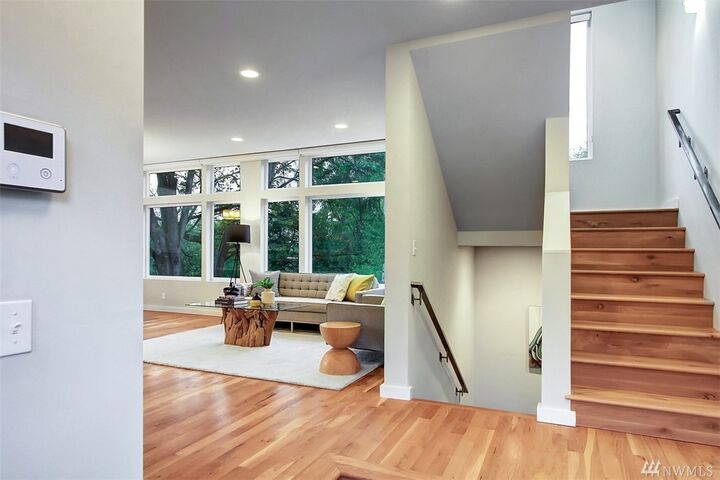 Property Photo: 3312 E Howell Street WA 98122