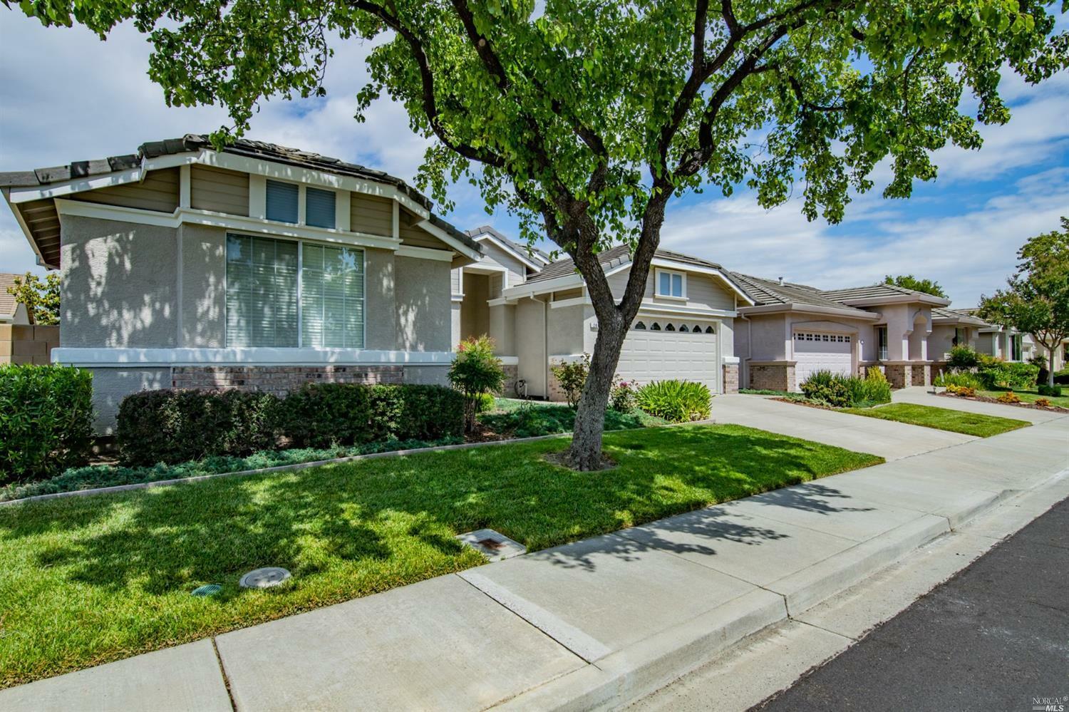 Property Photo:  269 Mandarin Circle  CA 95687 