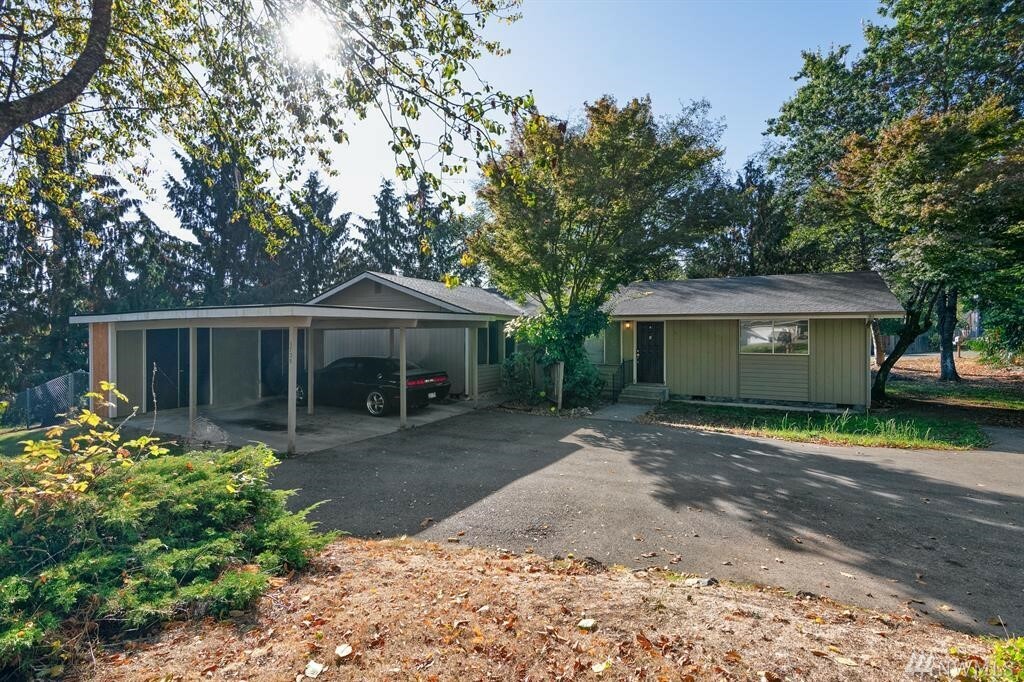 Property Photo:  1735 California Ave E  WA 98367 