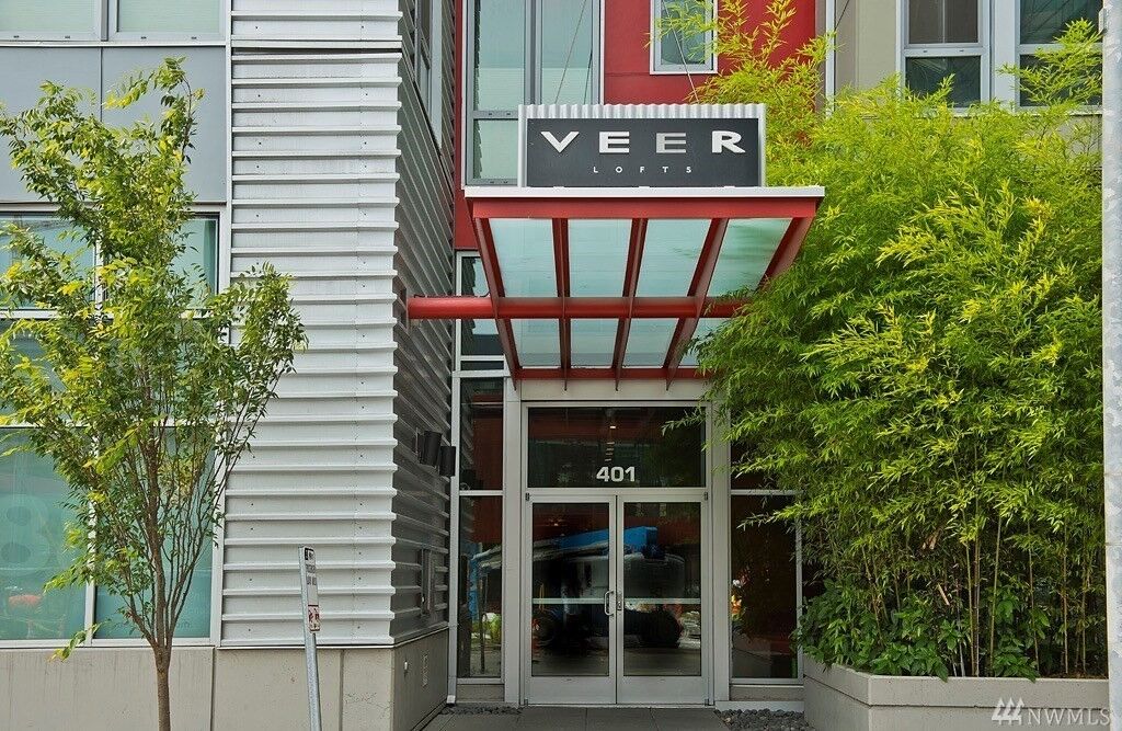 Property Photo:  401 9th Ave N 506  WA 98109 