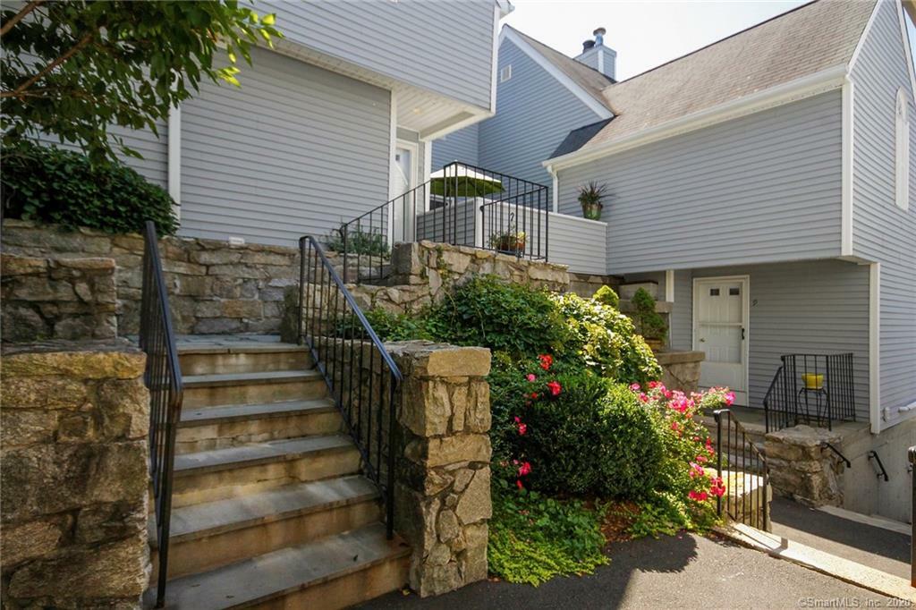 Property Photo: 11 Wilton Crest 11 CT 06897