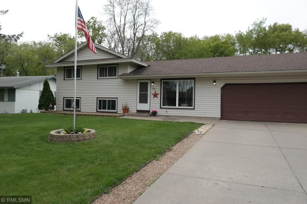 Property Photo:  129 Redwood Drive  MN 55124 