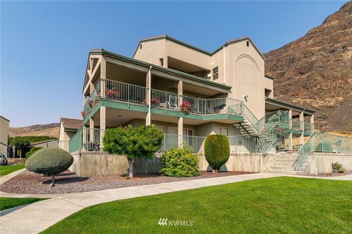 Property Photo:  8997  Crescent Bar Road NW 232  WA 98848 