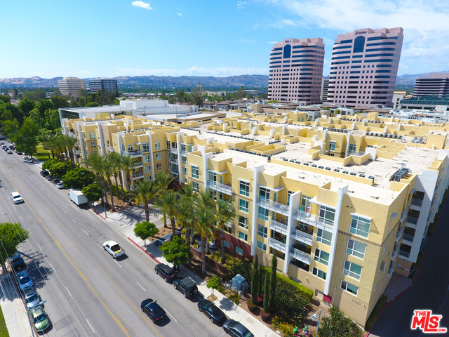 Property Photo: 21301 Erwin St 536 CA 91367