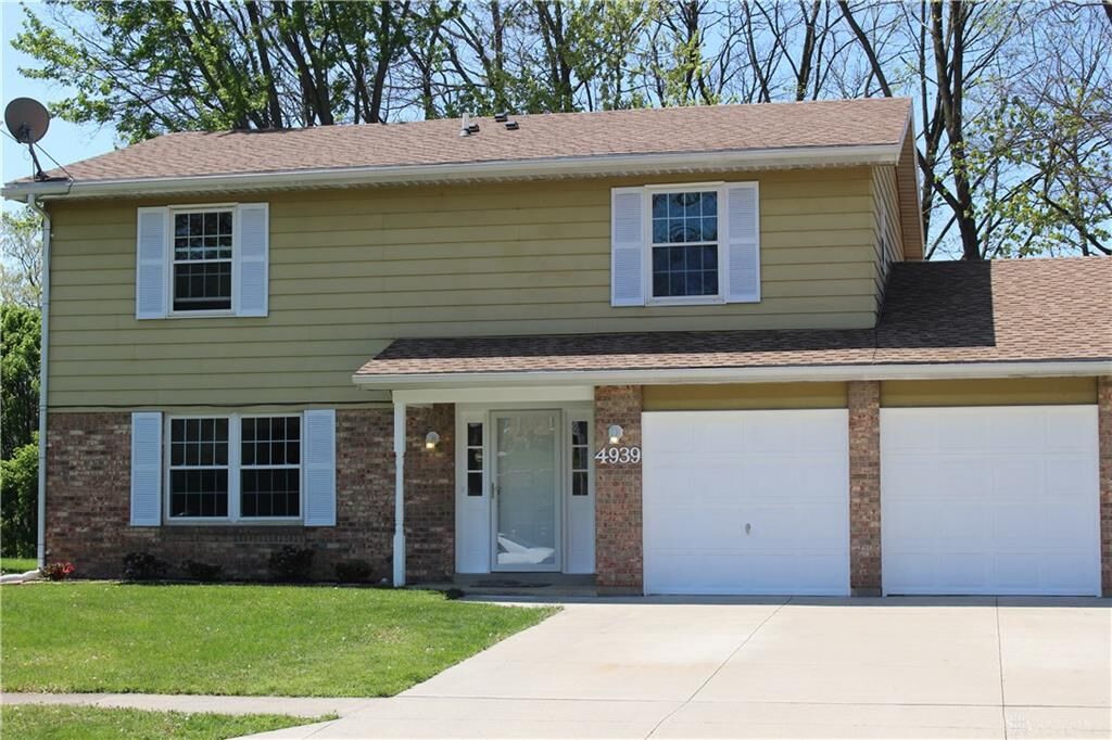 Property Photo: 4939 Strathaven Drive OH 45424