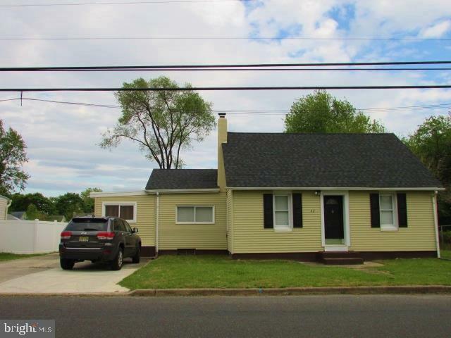 42 Pedrick Avenue  Williamstown NJ 08094 photo