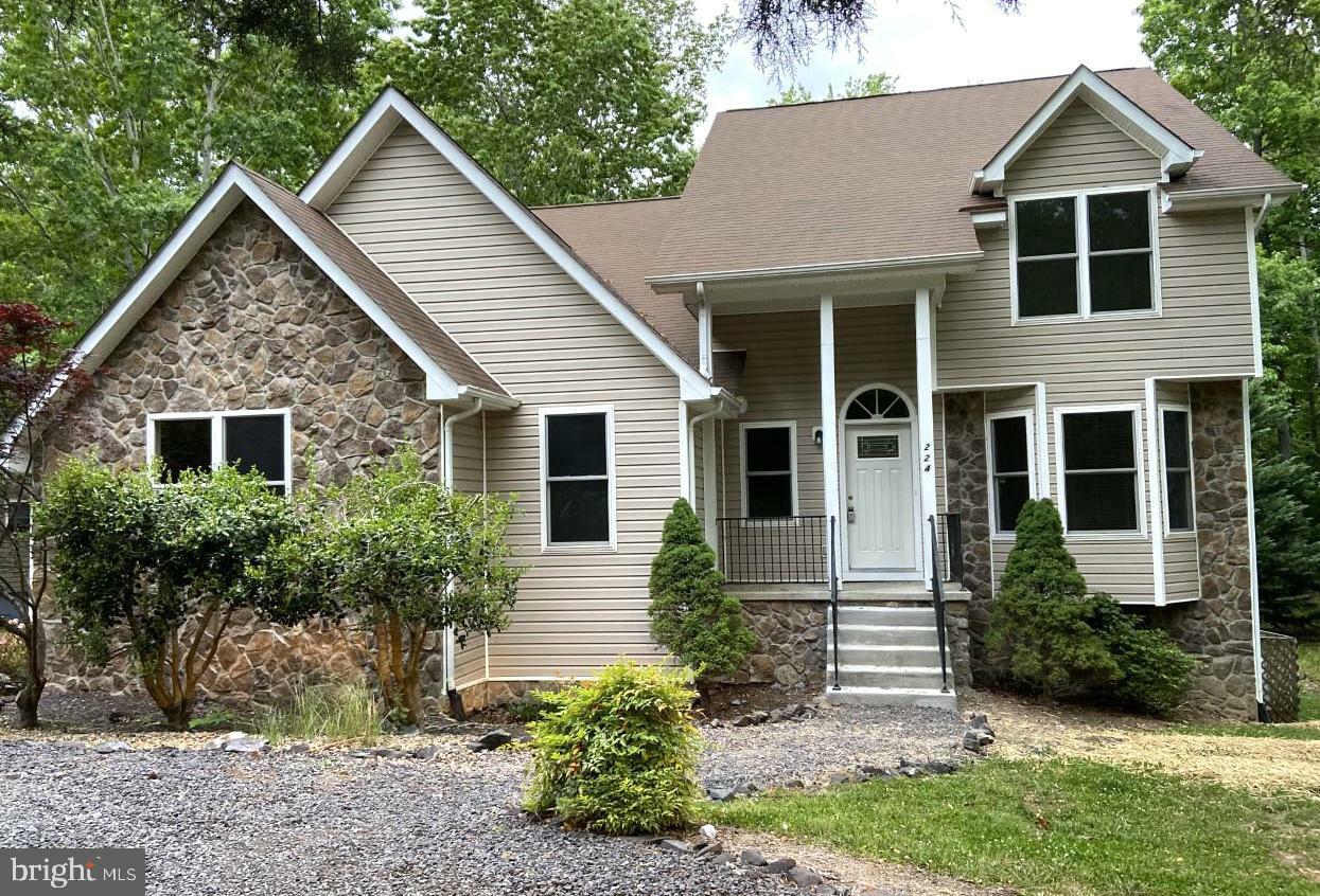 Property Photo:  224 Washington Street  VA 22508 