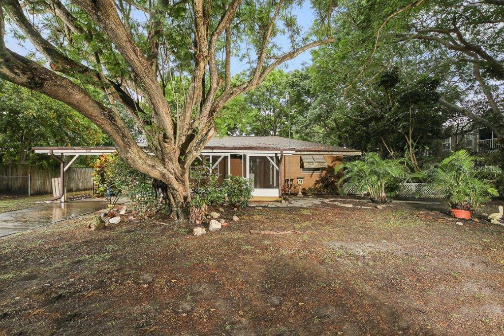 Property Photo:  3305 3rd Street E  FL 34208 