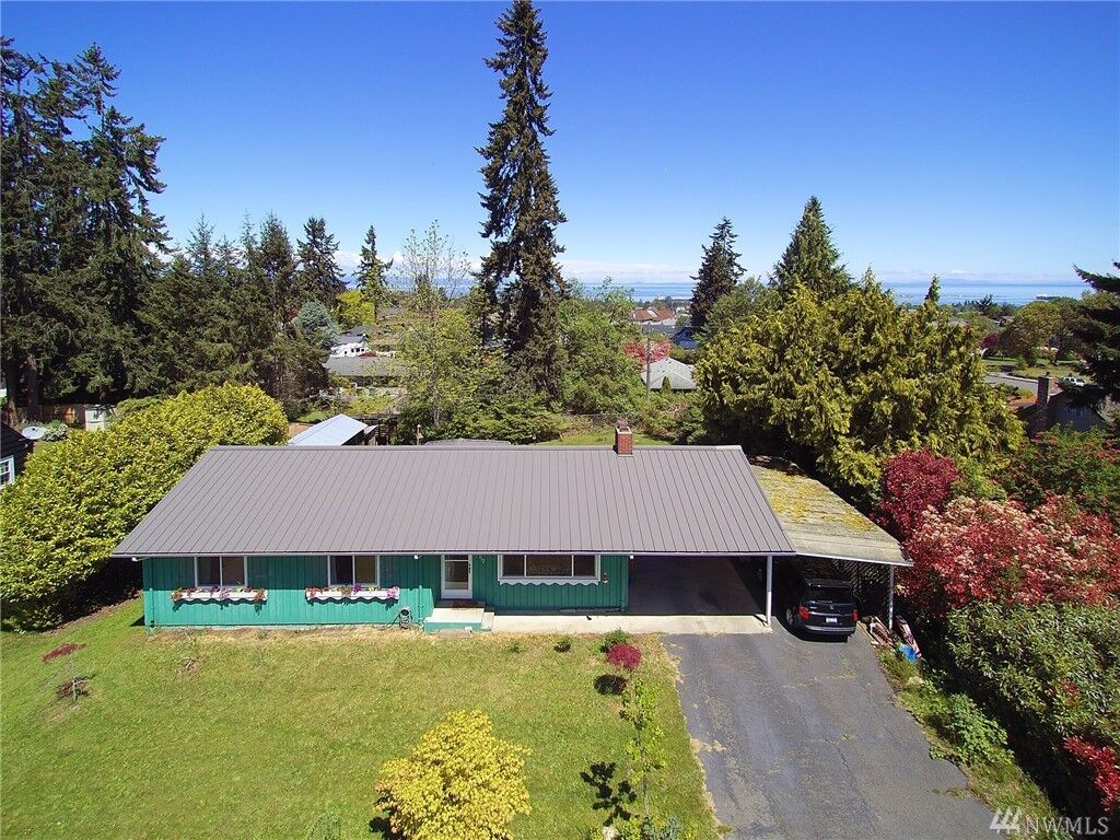 Property Photo:  117 W Park Avenue  WA 98362 
