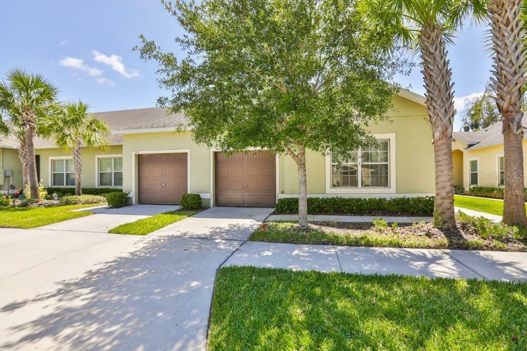 Property Photo:  1703 Trailwater Street  FL 33570 