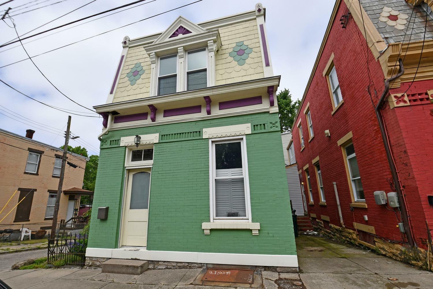 Property Photo:  2237 Flora St  OH 45219 