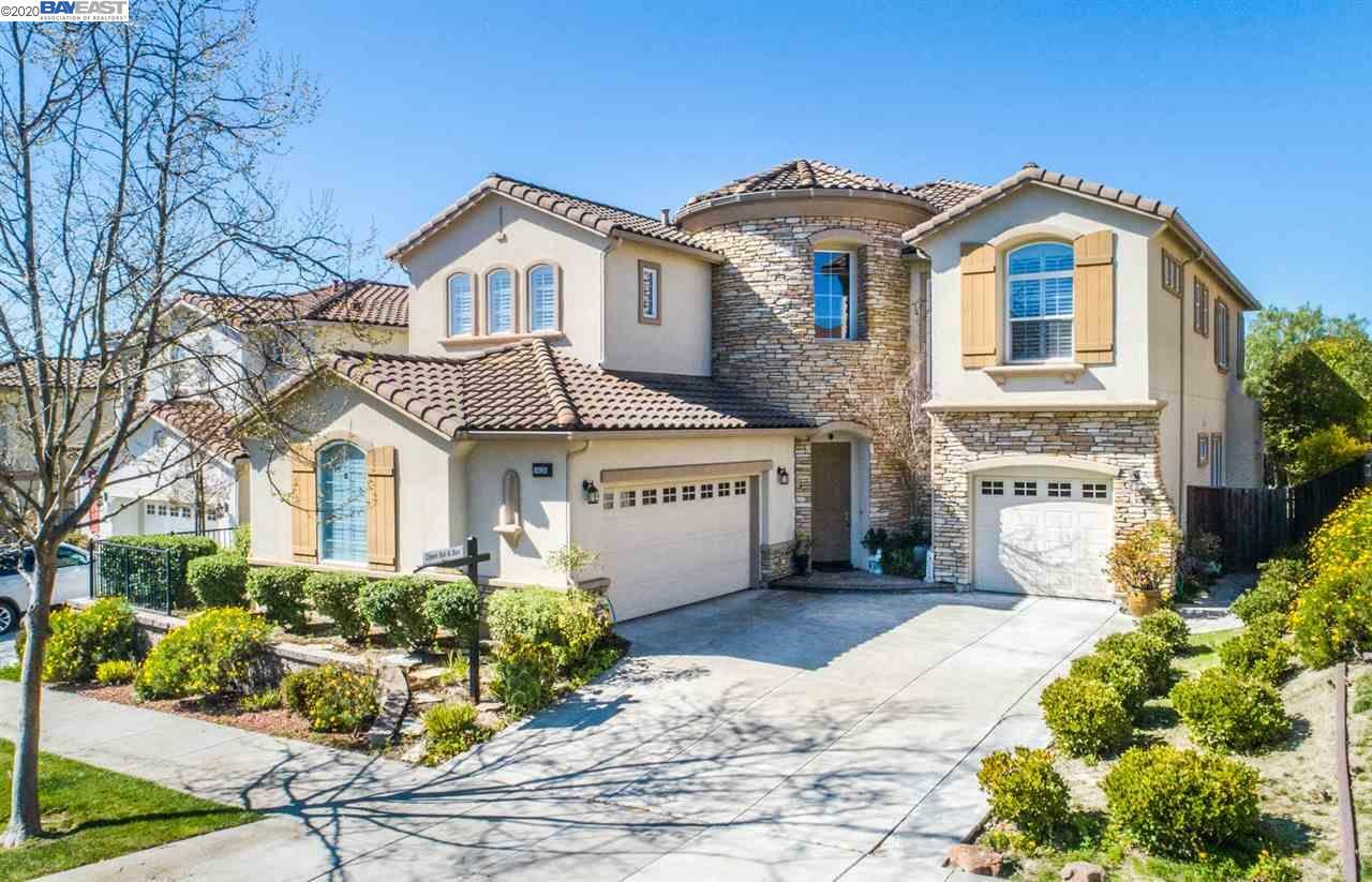 Property Photo:  5626 Signal Hill Dr  CA 94568 