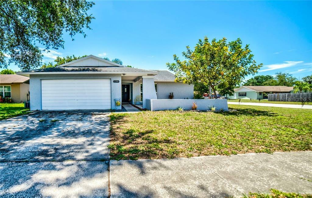 Property Photo:  2398 Timbercrest Circle W  FL 33763 