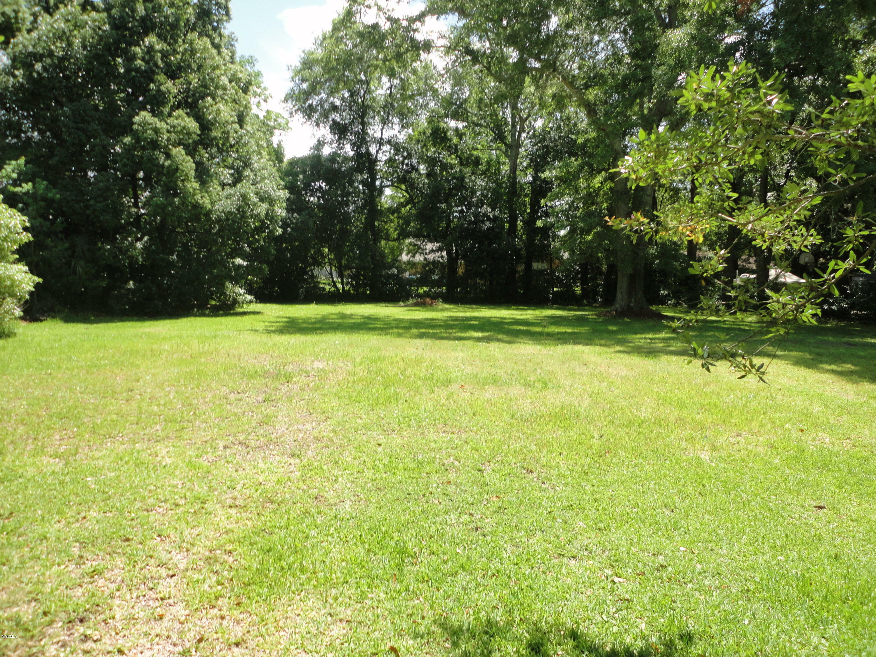 Property Photo:  1002 Williams Street  MS 39567 