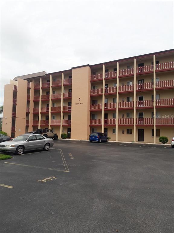 Property Photo:  4027 Lake Bayshore Drive C114  FL 34205 