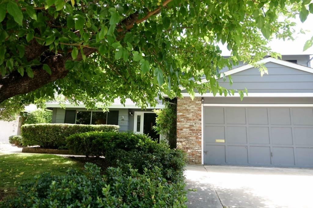 Property Photo:  2621 Niagara Way  CA 95826 