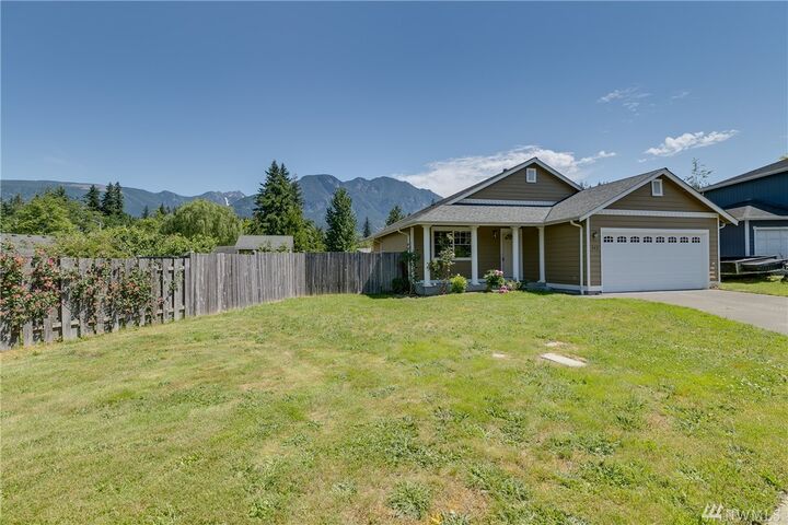 Property Photo:  242  17th Street  WA 98251 