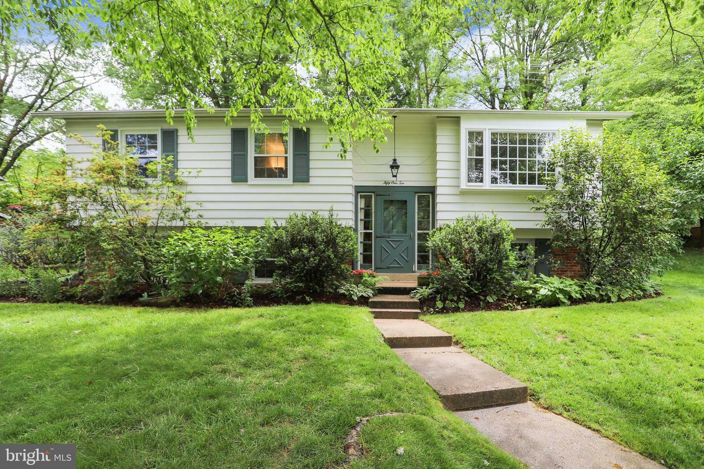 Property Photo:  5110 Southampton Drive  VA 22003 
