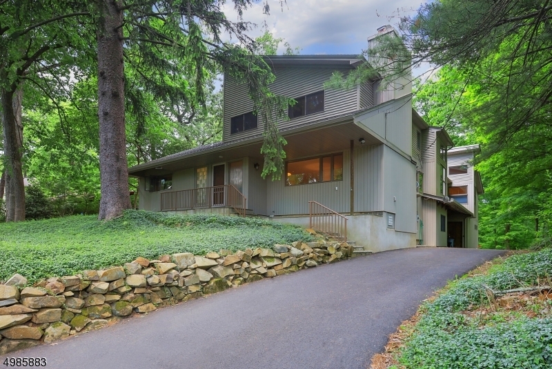 229 Emerson Ln  Berkeley Heights Twp. NJ 07922 photo