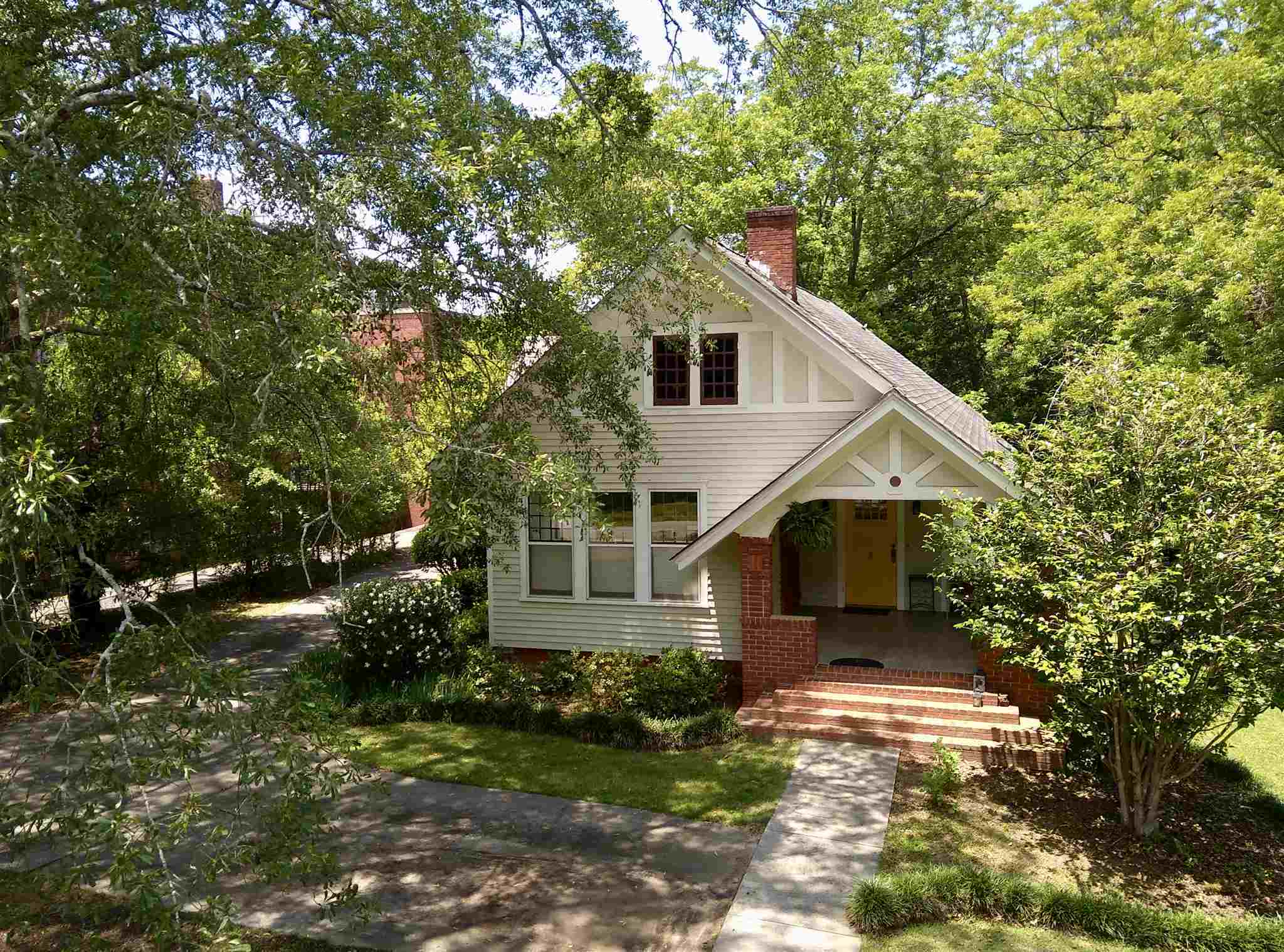 Property Photo:  208 Thornton Street  GA 30669 