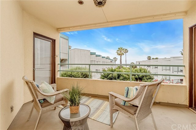 Property Photo: 510 The Village 101 CA 90277