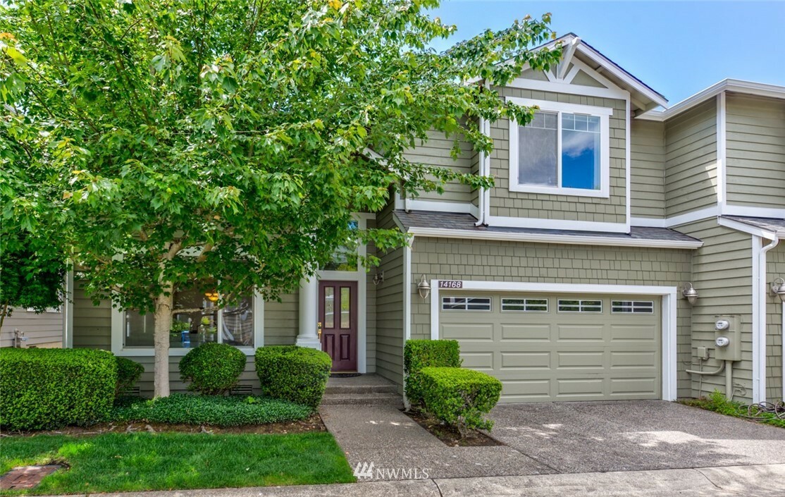 Property Photo:  14160 SE 8th Street 14168  WA 98007 