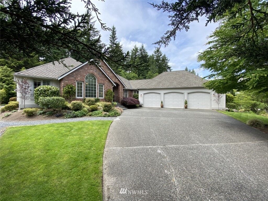 Property Photo: 14930 16th Avenue SE WA 98012