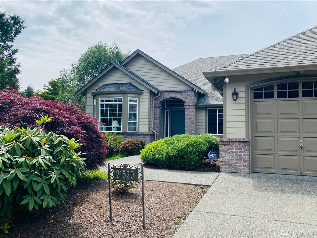Property Photo: 21520 21st St E WA 98391