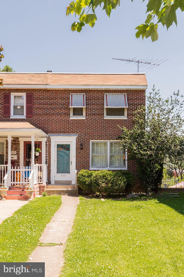 Property Photo:  71 Hershey Avenue  PA 17603 