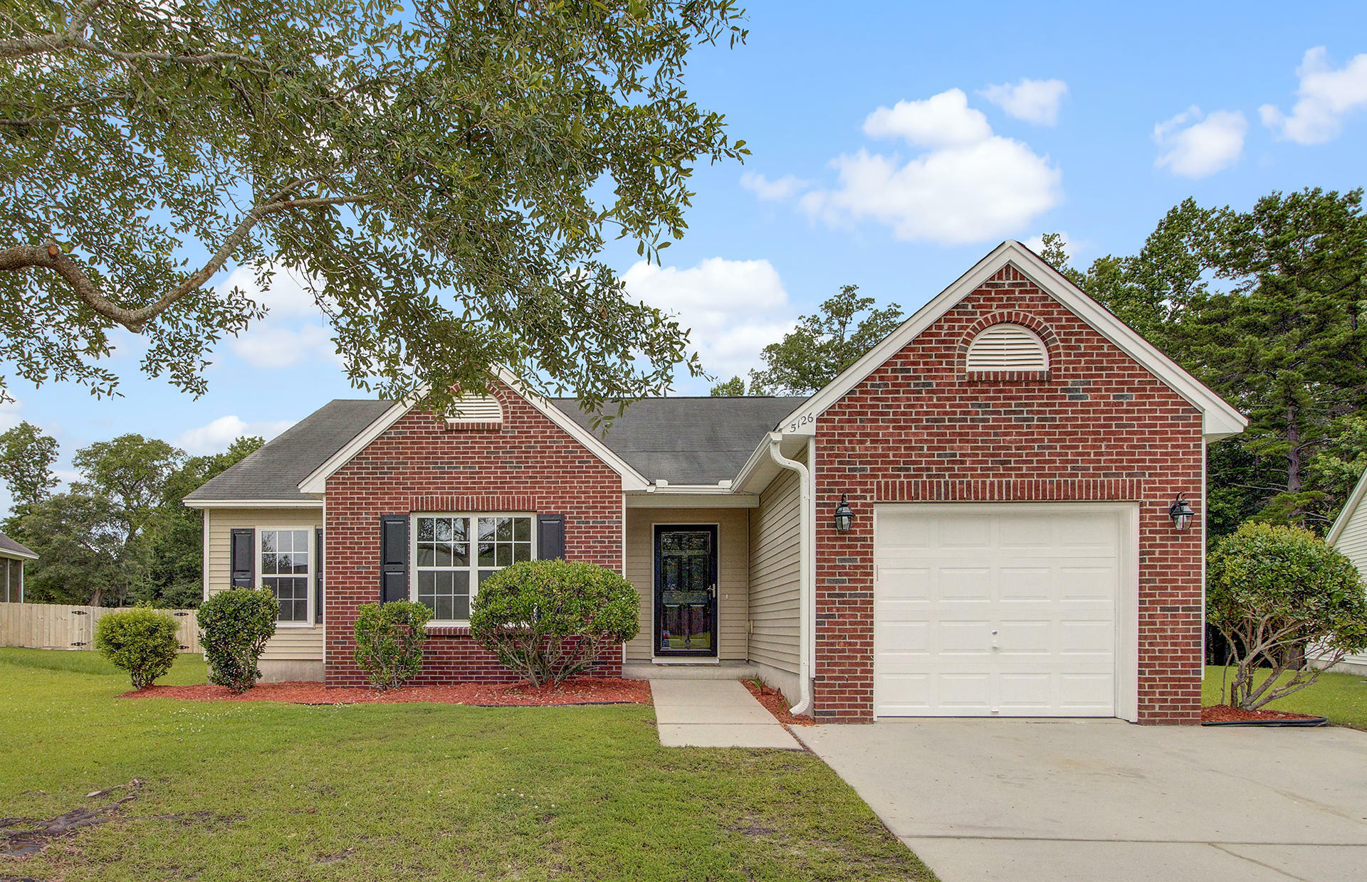 5126 Thornton Drive  Summerville SC 29485 photo