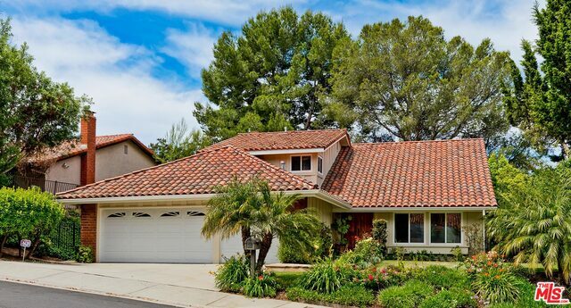 Property Photo: 10238 Briarwood Dr CA 90077