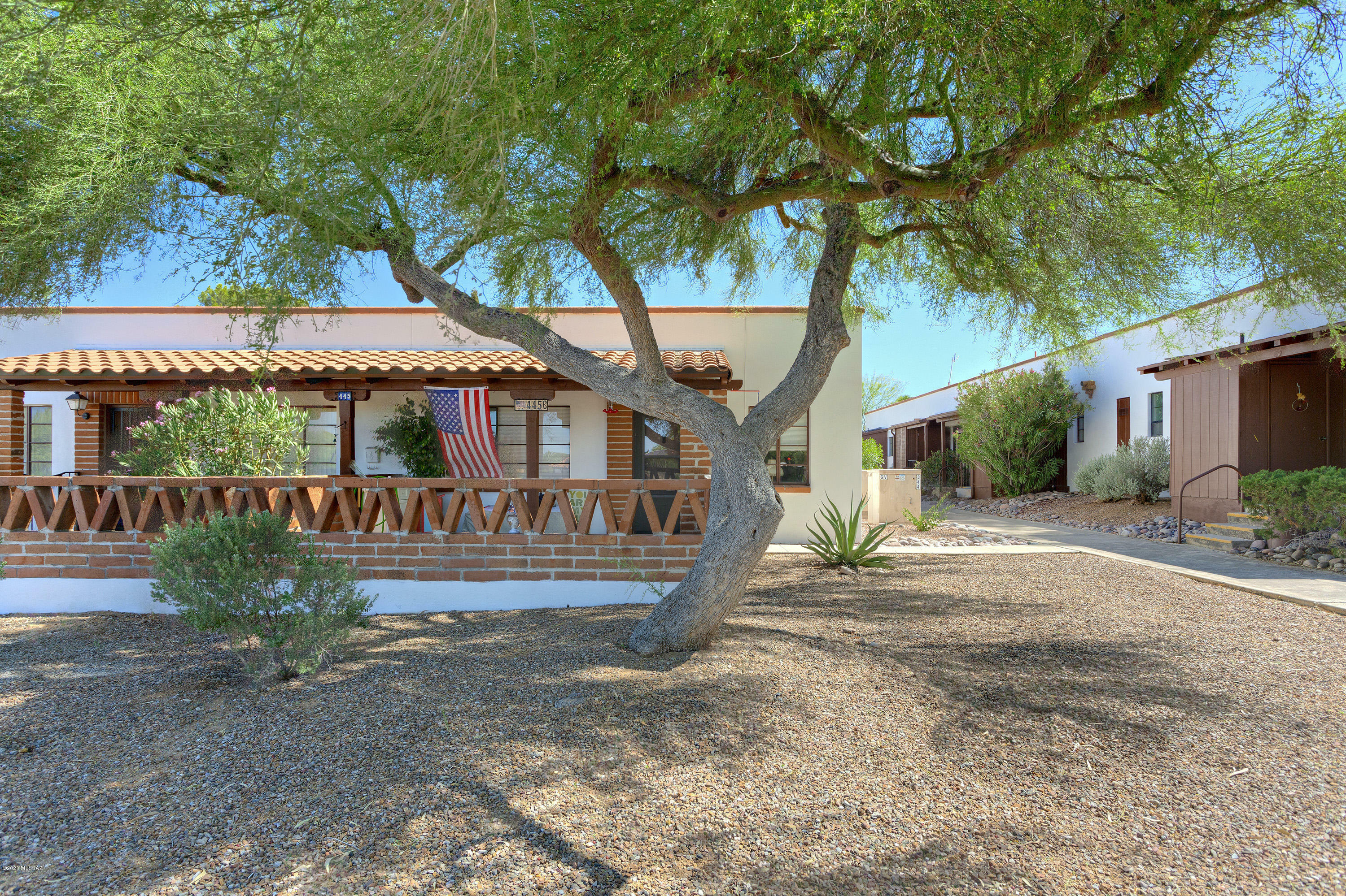 Property Photo:  445 W Esperanza Blvd B  AZ 85614 