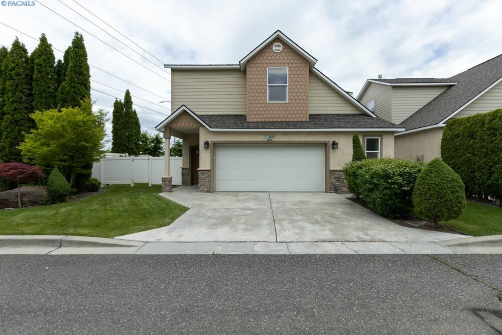 Property Photo:  169 Keene Rd  WA 99352 