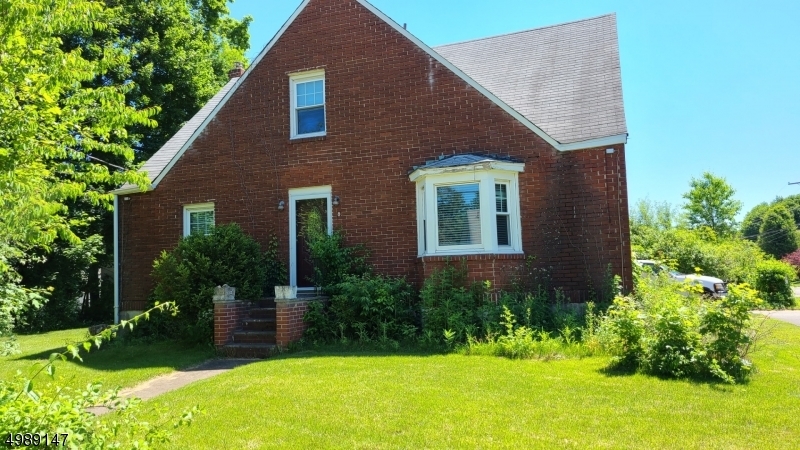 Property Photo:  8 N Dell Ave  NJ 07847 