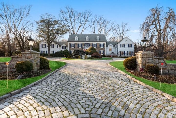 10 Colonial Road  White Plains NY 10605 photo