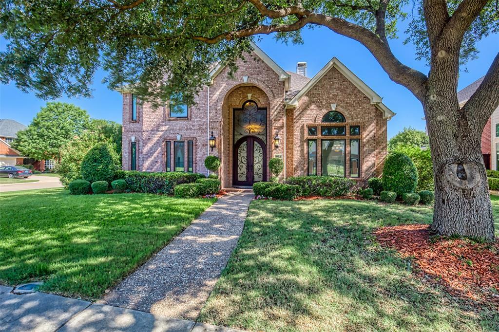 Property Photo:  902 Oakwood Lane  TX 75019 