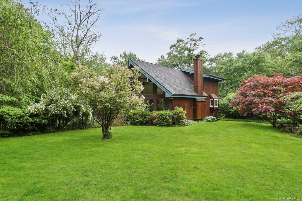 Property Photo:  66 Smith Ridge Road  NY 10590 