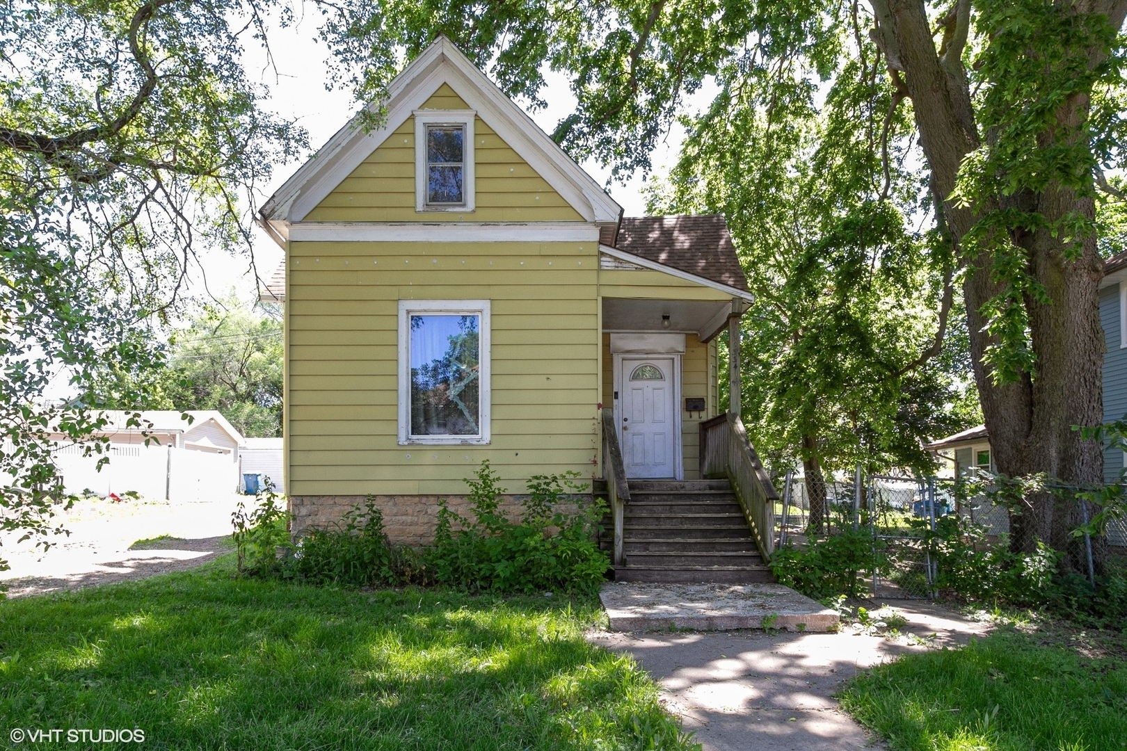 Property Photo:  334 S Evergreen Avenue  IL 60901 