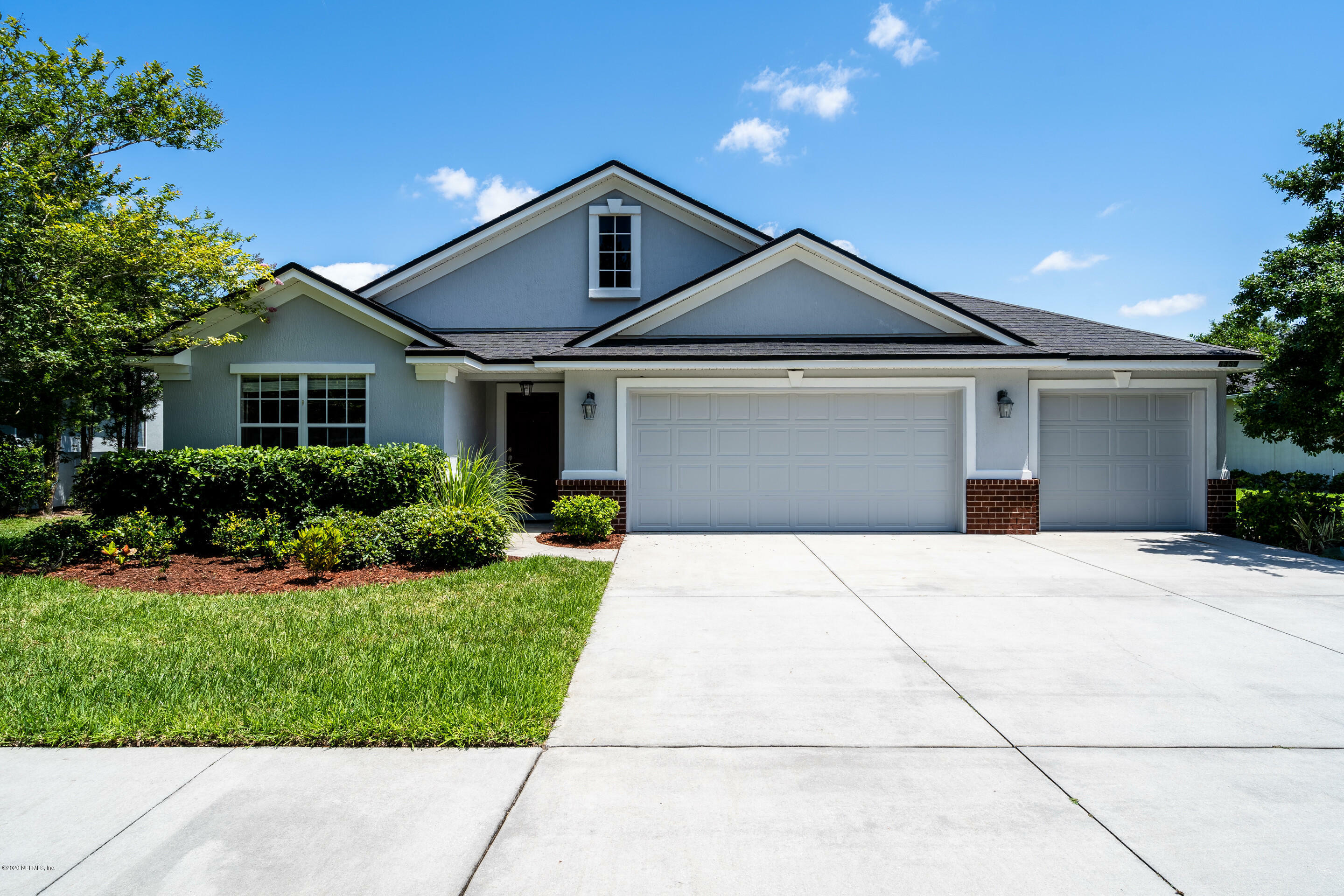 Property Photo:  6359 Green Myrtle Drive  FL 32258 