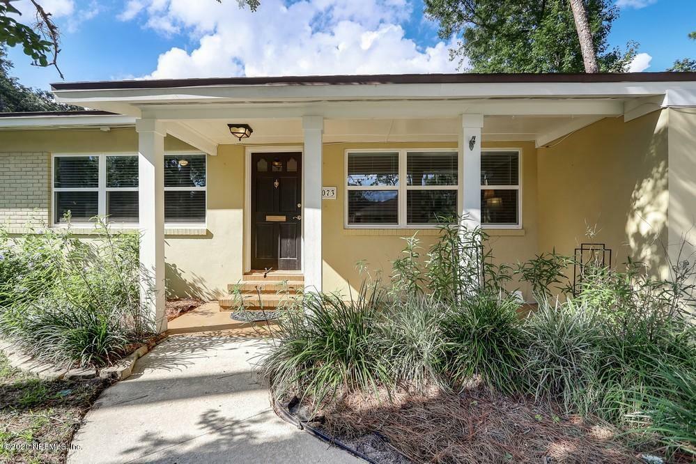Property Photo: 7073 Madrid Avenue FL 32217