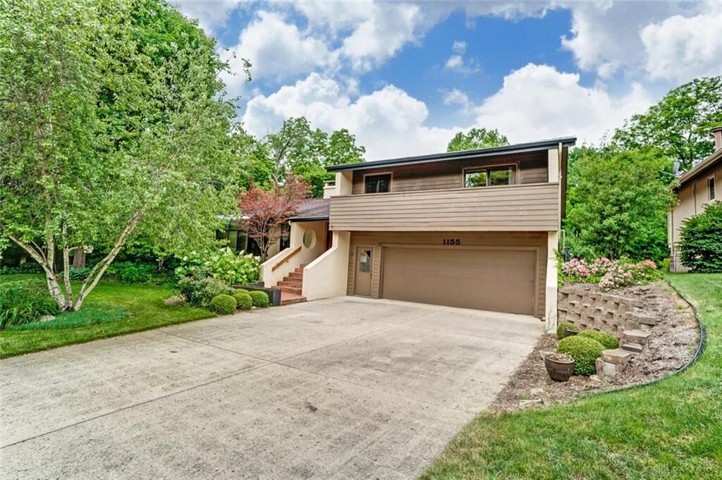 Property Photo: 1155 Birchton Place OH 45377